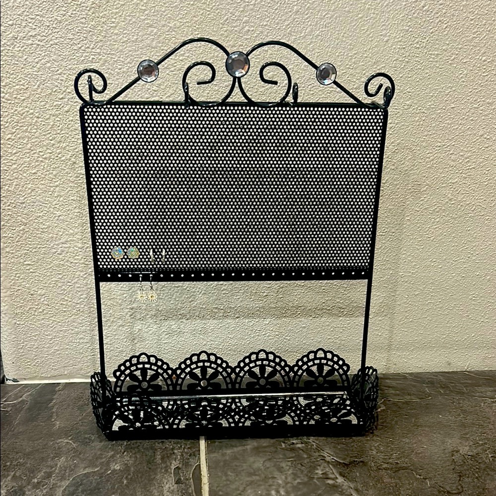 Elegant Black Metal Jewelry Organizer
